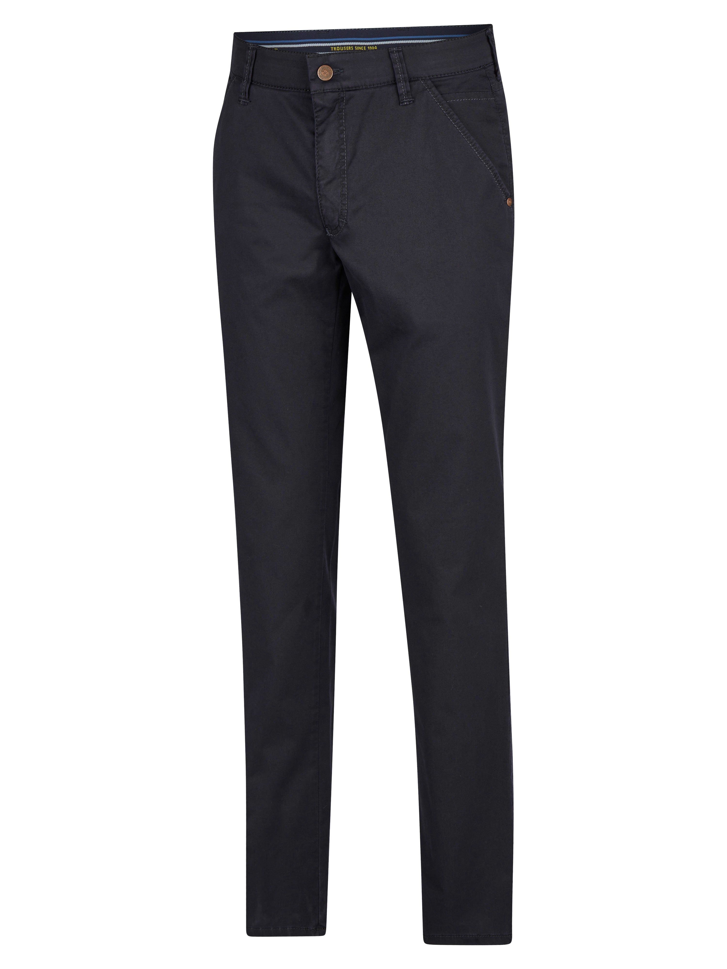 Bequeme dunkelblaue Chino-Hose von Club of Comfort, Slim Fit mit elastischem Comfortbund, Hemdstopper, Münztasche, leichter Baumwoll-High-Stretch, normale Leibhöhe, schmale Beinverlauf, hergestellt in Deutschland, sommerlich, für Damen und Herren.